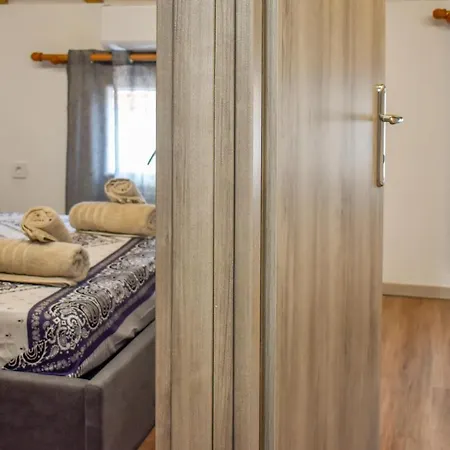 Klaidis House 2 Floor Apartment Skiathos Town